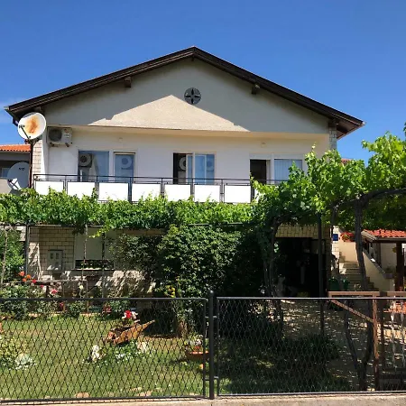 Apartman Davor Póla